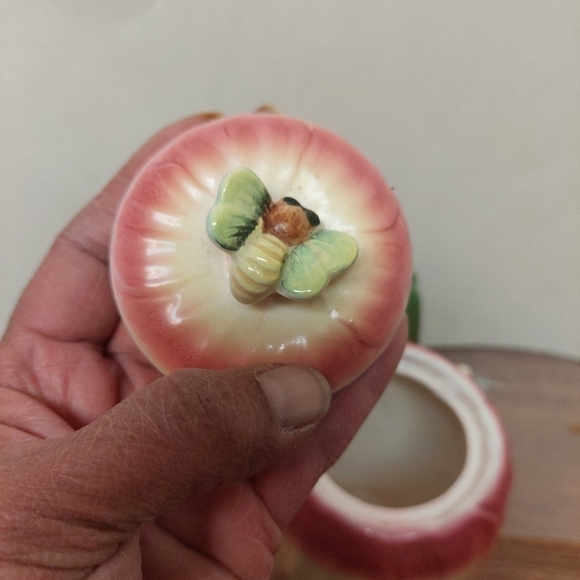 Vintage* 60s Hand-painted Tulip on Teapot with 3D Painted Bees Teapot - Picture 5 of 10